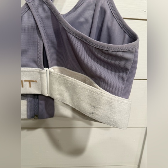 SHEFIT Ultimate Sports Bra High Impact 💪🏻 - Picture 3 of 6